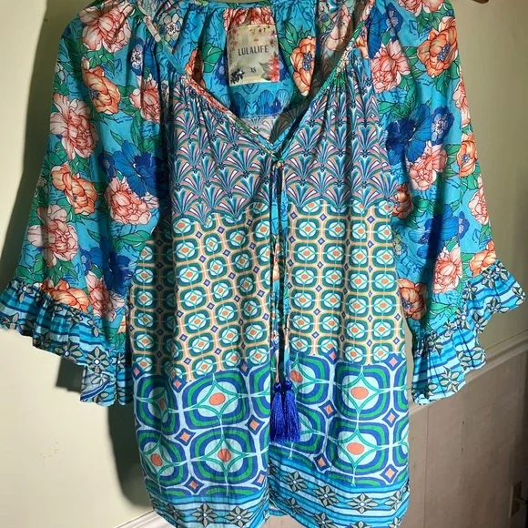 Lulalife Women's Blue Floral Top - Picture 6 of 9